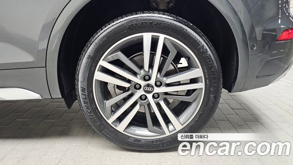Audi Q5 2022, фото 5