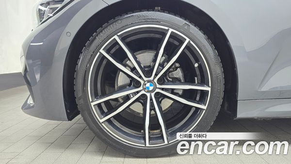 BMW 3 Series 2021, фото 5