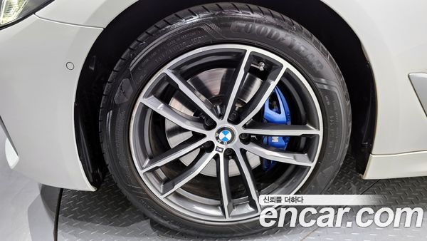 BMW 5 Series 2023, фото 5