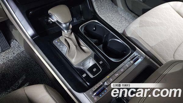 Kia Carnival 2021, фото 9