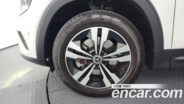 Mercedes-Benz GLB 2021, фото 5