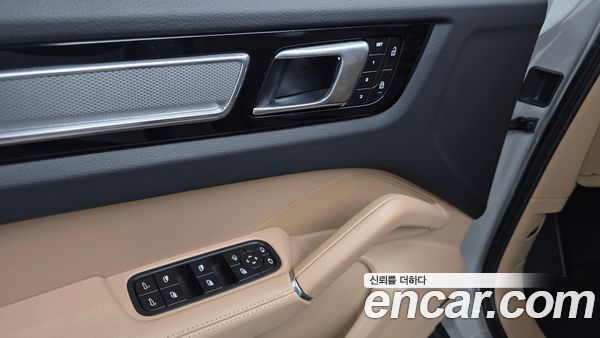Porsche Cayenne 2023, фото 18