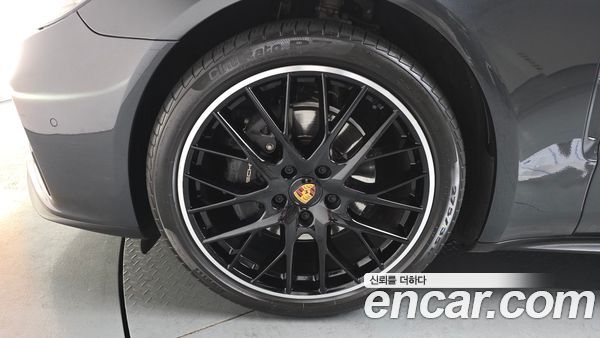 Porsche Panamera 2021, фото 4