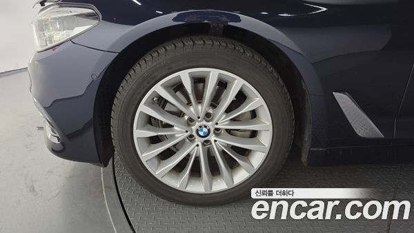 BMW 5 Series 2020, фото 5