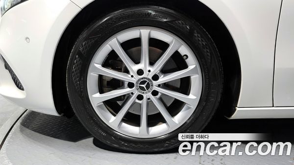 Mercedes-Benz A-Class 2020, фото 5