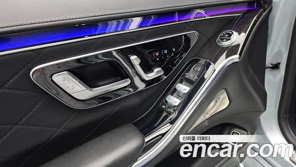 Mercedes-Benz S-Class 2022, фото 31