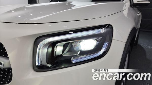 Mercedes-Benz GLB 2020, фото 8