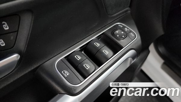 Mercedes-Benz GLB 2020, фото 29