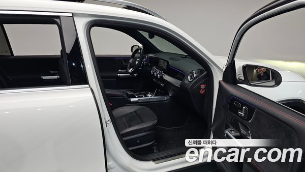 Mercedes-Benz GLB 2023, фото 16