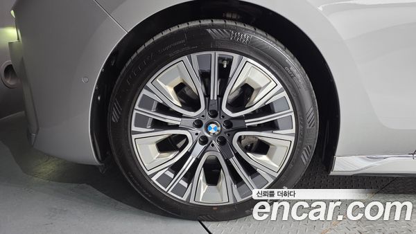 BMW 7 Series 2023, фото 5