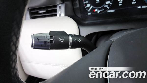 Land Rover Discovery Sport 2021, фото 16