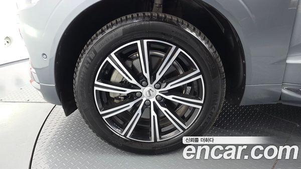 Volvo XC60 2020, фото 5