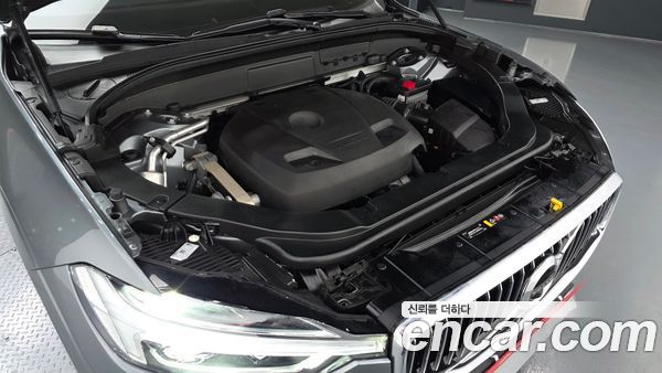 Volvo XC60 2020, фото 6