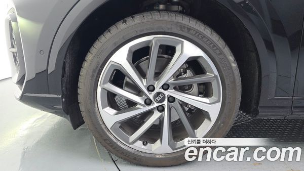 Audi Q5 2025, фото 5