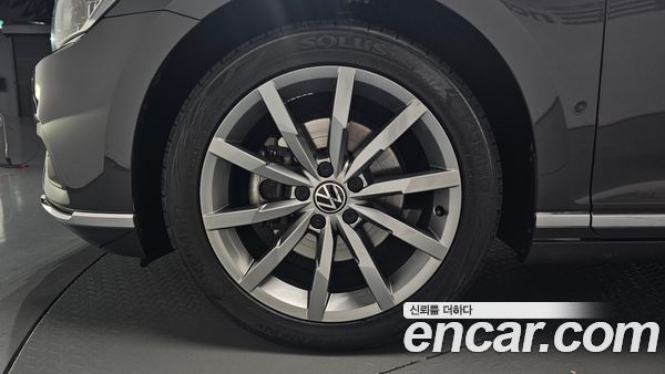 Volkswagen Passat 2022, фото 4
