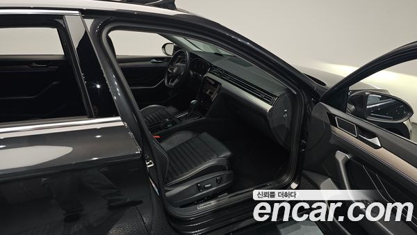 Volkswagen Passat 2022, фото 15