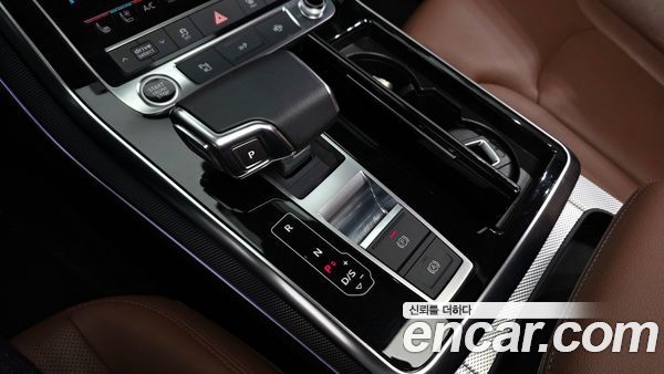 Audi Q7 2021, фото 9