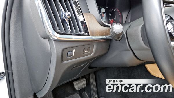 Volvo V90 2021, фото 29