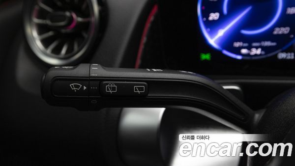 Mercedes-Benz EQB 2025, фото 18