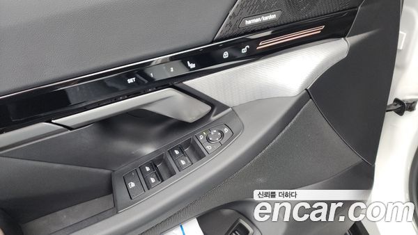 BMW 5 Series 2024, фото 39