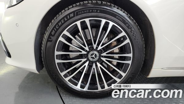 Mercedes-Benz S-Class 2021, фото 5