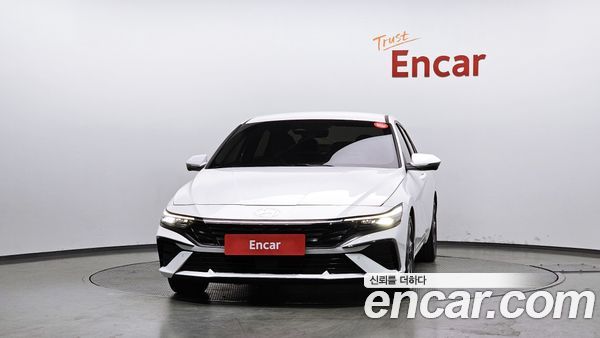 Hyundai Elantra 2024, фото 3