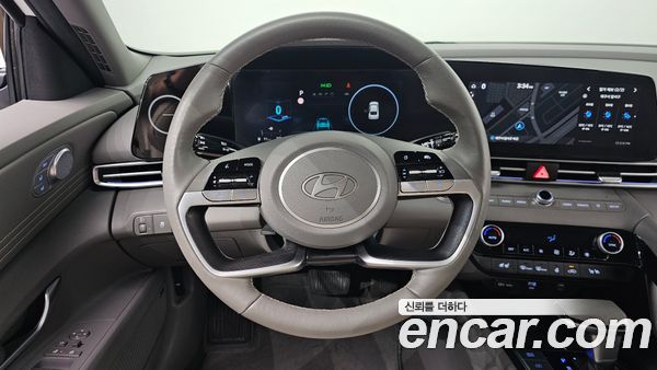 Hyundai Elantra 2024, фото 13