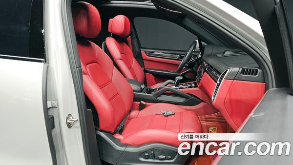 Porsche Cayenne 2023, фото 17