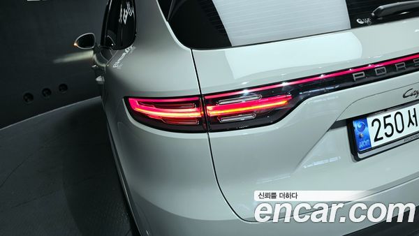 Porsche Cayenne 2023, фото 9