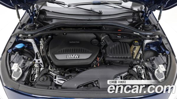 BMW 1 Series 2021, фото 6