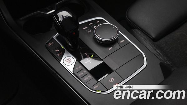 BMW 1 Series 2021, фото 9