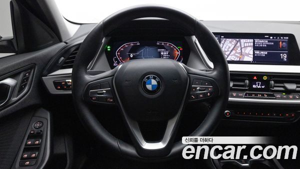 BMW 1 Series 2021, фото 20