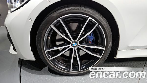 BMW 3 Series 2022, фото 5