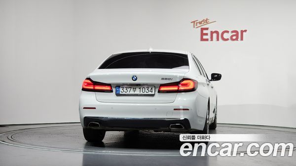 BMW 5 Series 2022, фото 4