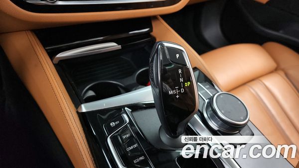 BMW 5 Series 2022, фото 12