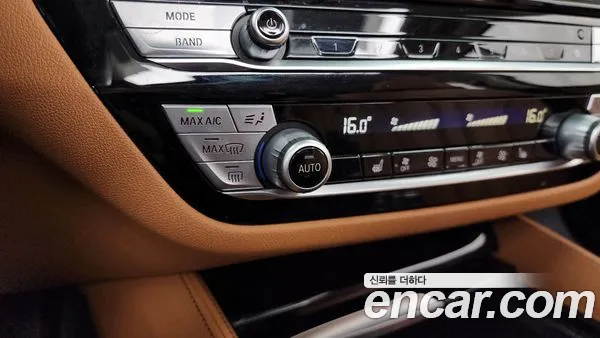 BMW 5 Series 2022, фото 30
