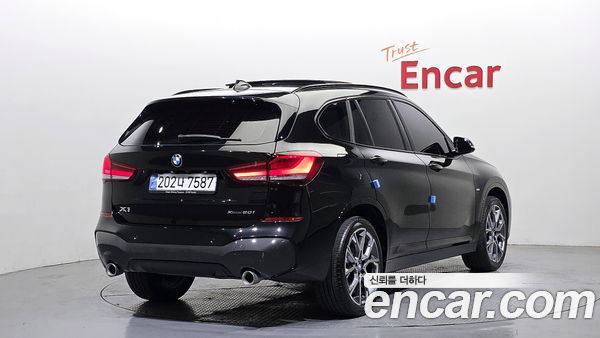 BMW X1 2022, фото 2