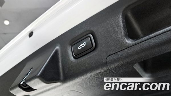 Hyundai Santa Fe 2023, фото 25