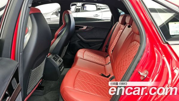 Audi S4 2023, фото 16