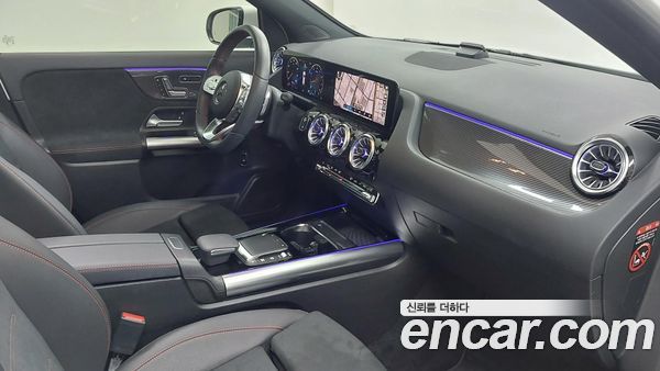 Mercedes-Benz GLA 2023, фото 9