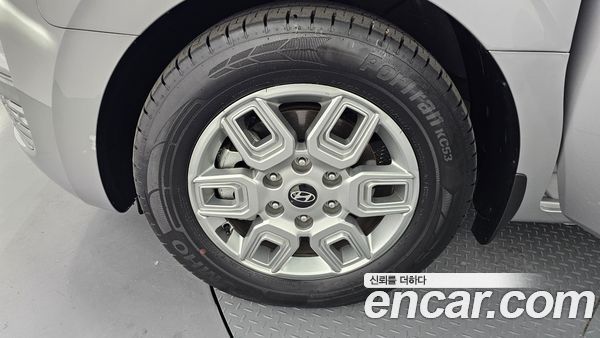 Hyundai Staria 2025, фото 5
