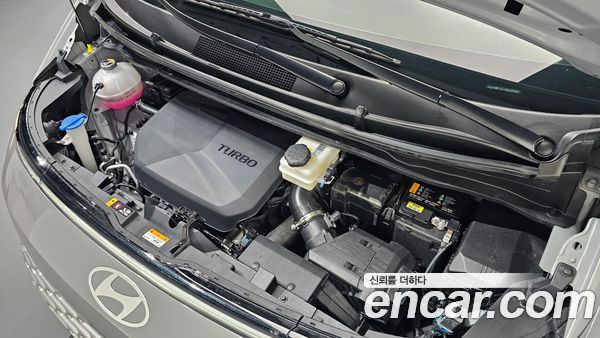 Hyundai Staria 2025, фото 6