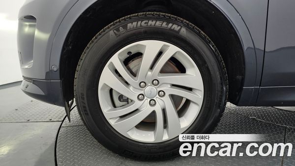 Land Rover Discovery Sport 2025, фото 4