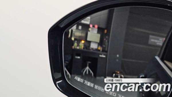 Land Rover Discovery Sport 2025, фото 25