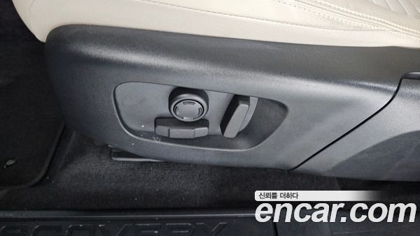 Land Rover Discovery Sport 2025, фото 30