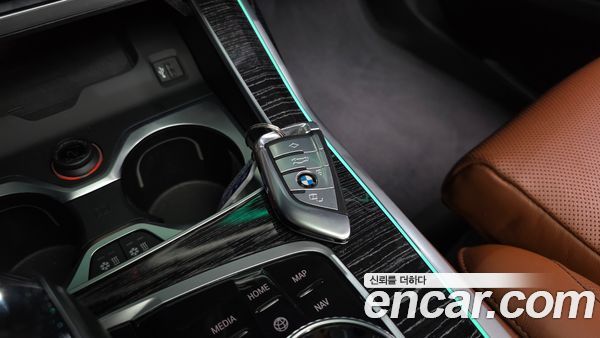 BMW X7 2021, фото 31