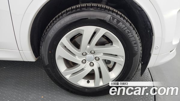 Land Rover Discovery Sport 2025, фото 6