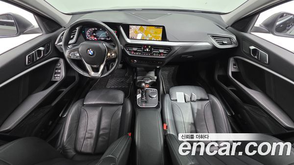 BMW 1 Series 2022, фото 10