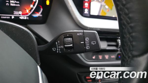 BMW 1 Series 2022, фото 26
