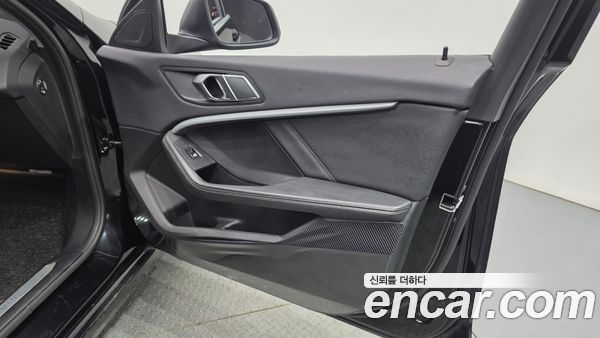 BMW 1 Series 2022, фото 14